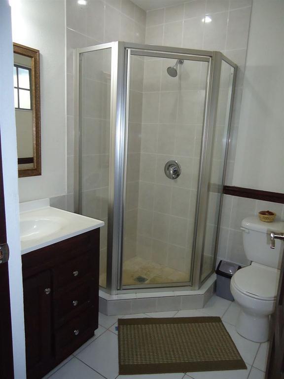 Augusta'S Apartments Rodney Bay Bilik gambar